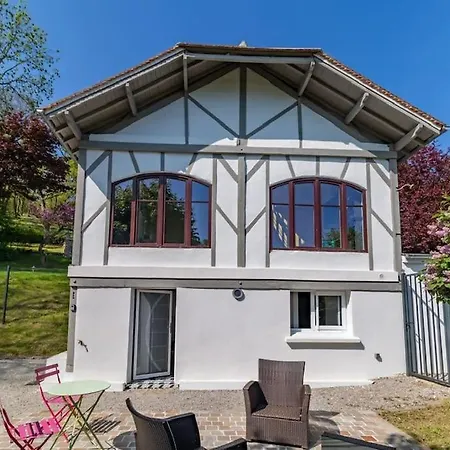 Le Lodge Des Villettes Jouy-le-Moutier Buitenkant foto